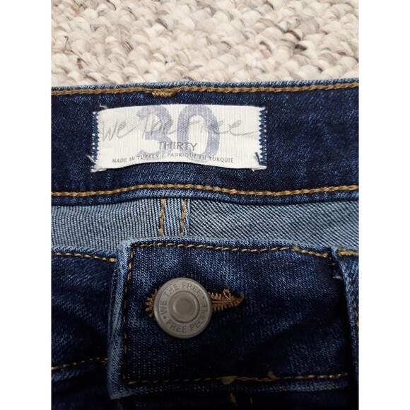 30 We The Free High Rise Skinny Dark Wash Raw Fray Hem - Picture 7 of 8